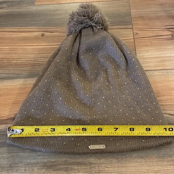 Steve Madden Tan / Olive Knit Beanie with  gold accents - one size - winter hat - Picture 6 of 8